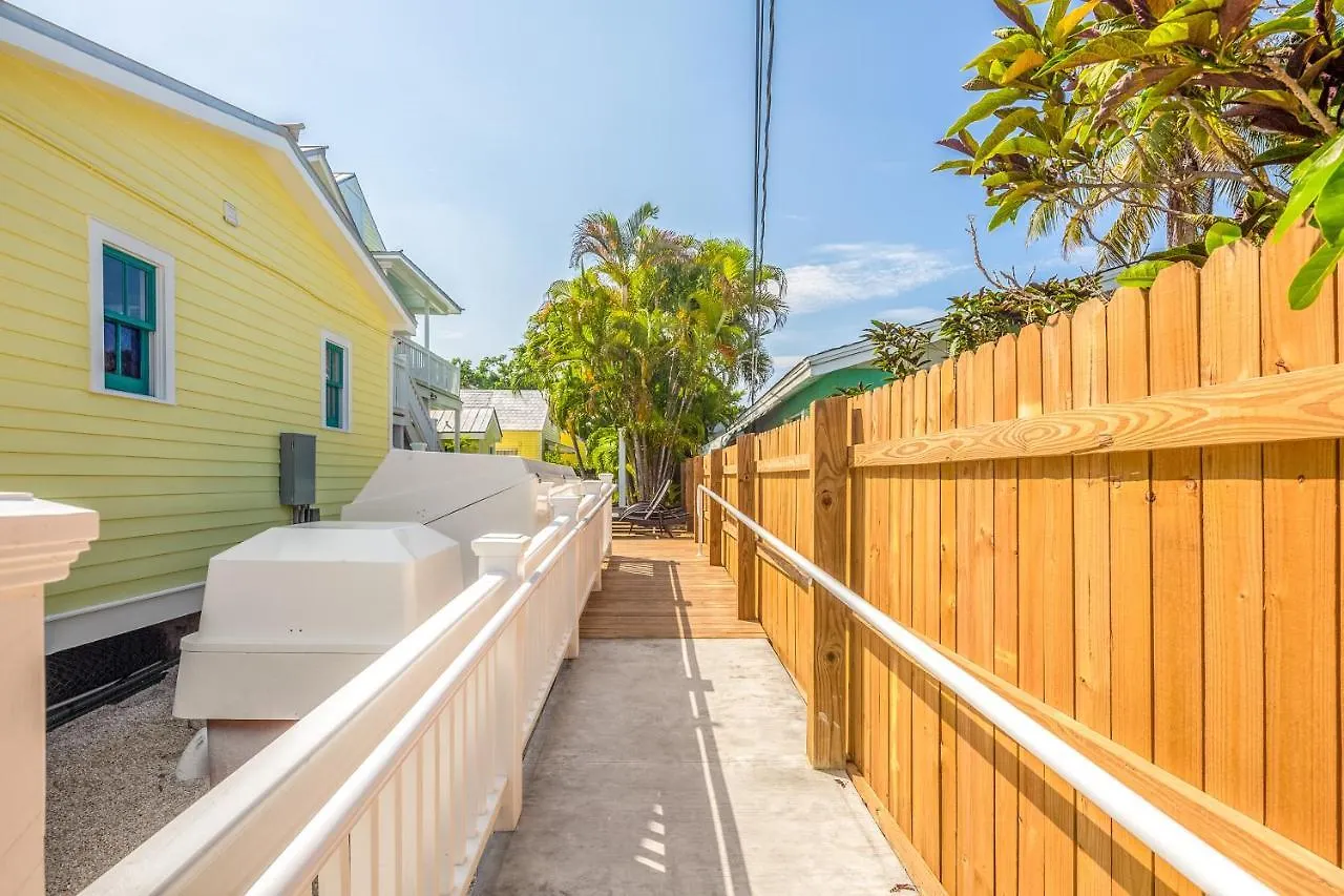 Galleria Condominiums Key West 0*,